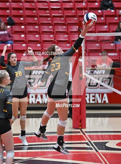 Thumbnail 2 in Salem vs. Hackett (AAA 3A State Playoffs 1st round) photogallery.