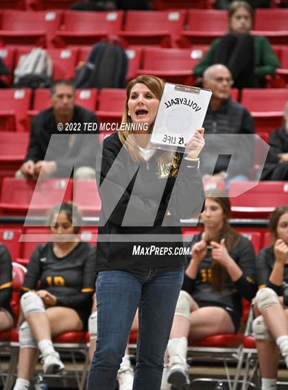 Thumbnail 3 in Salem vs. Hackett (AAA 3A State Playoffs 1st round) photogallery.