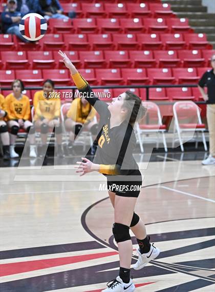 Thumbnail 2 in Salem vs. Hackett (AAA 3A State Playoffs 1st round) photogallery.