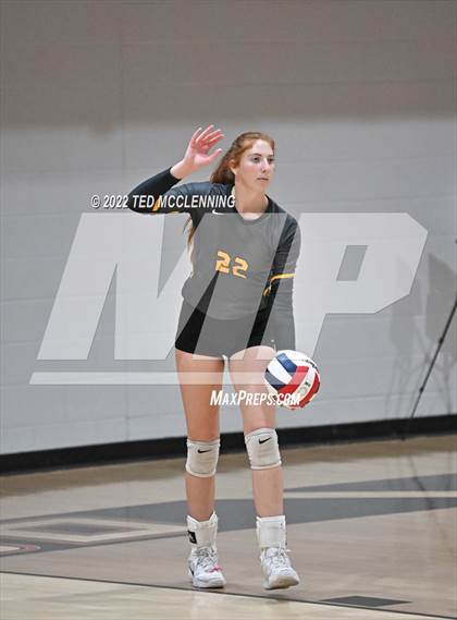 Thumbnail 3 in Salem vs. Hackett (AAA 3A State Playoffs 1st round) photogallery.