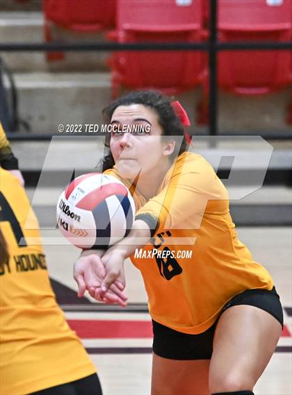 Thumbnail 1 in Salem vs. Hackett (AAA 3A State Playoffs 1st round) photogallery.