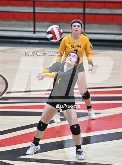 Thumbnail 1 in Salem vs. Hackett (AAA 3A State Playoffs 1st round) photogallery.