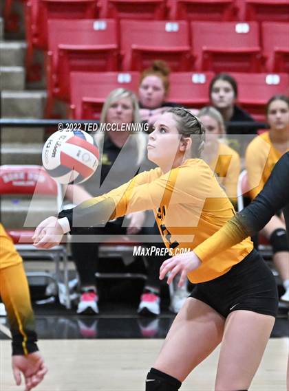 Thumbnail 1 in Salem vs. Hackett (AAA 3A State Playoffs 1st round) photogallery.
