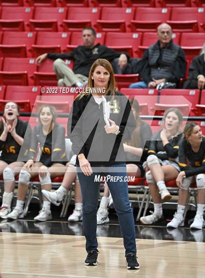 Thumbnail 2 in Salem vs. Hackett (AAA 3A State Playoffs 1st round) photogallery.