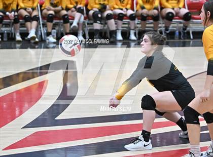 Thumbnail 2 in Salem vs. Hackett (AAA 3A State Playoffs 1st round) photogallery.