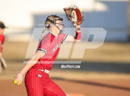 Thumbnail 3 in Maypearl @ Santo photogallery.