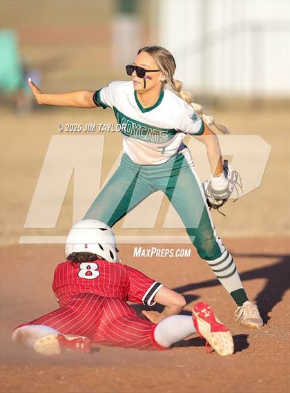 Thumbnail 3 in Maypearl @ Santo photogallery.