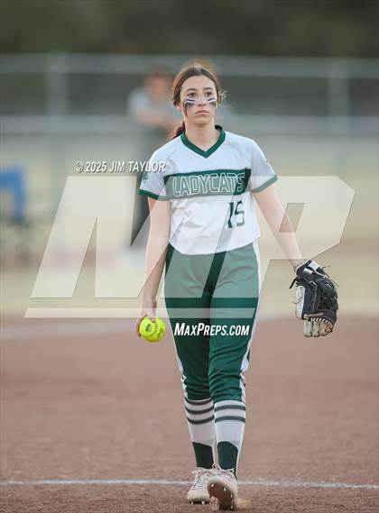 Thumbnail 1 in Maypearl @ Santo photogallery.