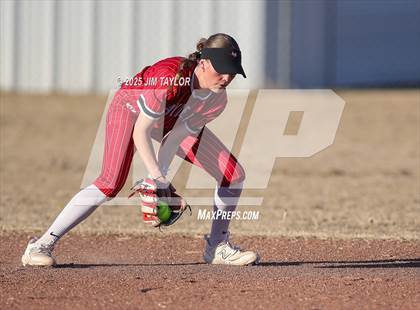 Thumbnail 3 in Maypearl @ Santo photogallery.
