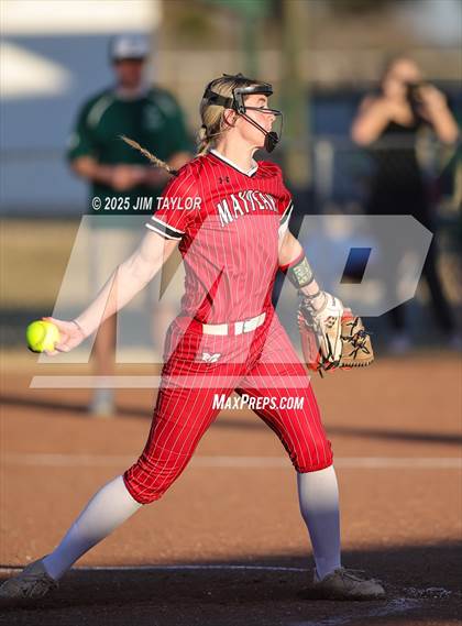 Thumbnail 1 in Maypearl @ Santo photogallery.