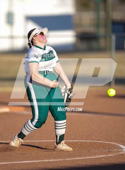 Thumbnail 3 in Maypearl @ Santo photogallery.