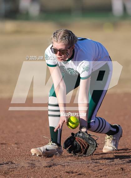 Thumbnail 1 in Maypearl @ Santo photogallery.