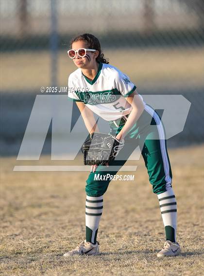 Thumbnail 1 in Maypearl @ Santo photogallery.