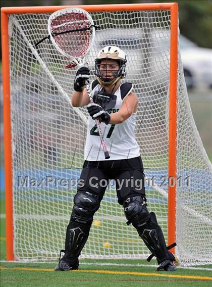 Thumbnail 1 in Estero vs. Tampa Catholic (State Playoffs) photogallery.