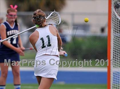 Thumbnail 1 in Estero vs. Tampa Catholic (State Playoffs) photogallery.