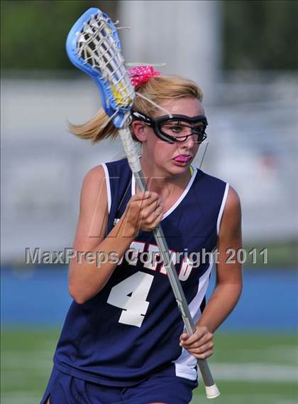 Thumbnail 2 in Estero vs. Tampa Catholic (State Playoffs) photogallery.