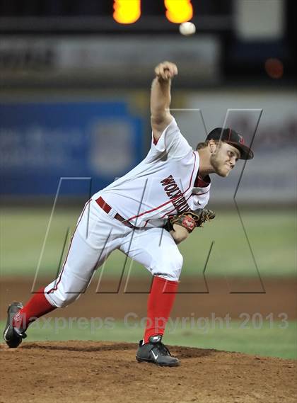 Thumbnail 1 in Los Alamitos vs. Harvard-Westlake (CIF-SS D1 Semi-Final) photogallery.