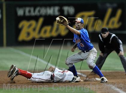 Thumbnail 1 in Los Alamitos vs. Harvard-Westlake (CIF-SS D1 Semi-Final) photogallery.