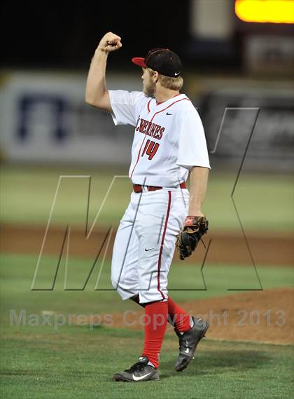 Thumbnail 2 in Los Alamitos vs. Harvard-Westlake (CIF-SS D1 Semi-Final) photogallery.