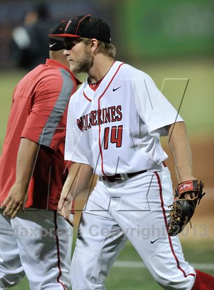 Thumbnail 2 in Los Alamitos vs. Harvard-Westlake (CIF-SS D1 Semi-Final) photogallery.