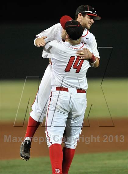 Thumbnail 1 in Los Alamitos vs. Harvard-Westlake (CIF-SS D1 Semi-Final) photogallery.