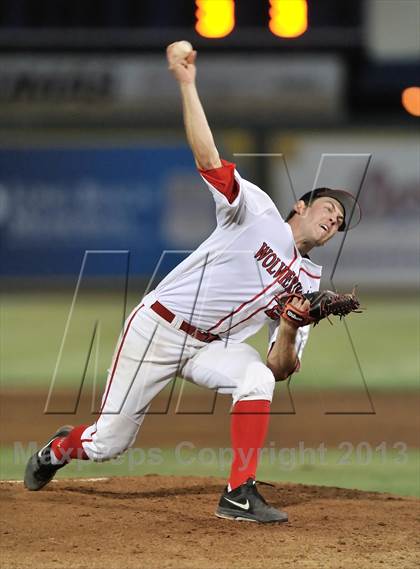 Thumbnail 2 in Los Alamitos vs. Harvard-Westlake (CIF-SS D1 Semi-Final) photogallery.