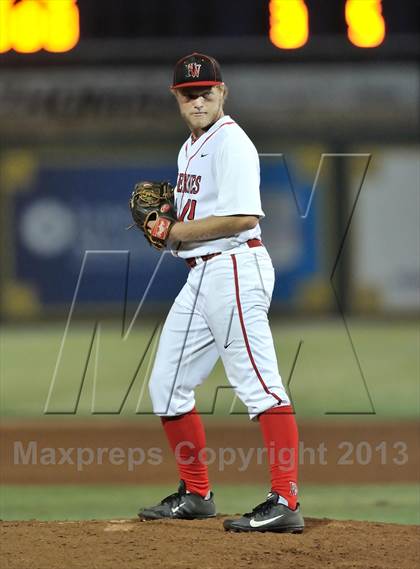 Thumbnail 3 in Los Alamitos vs. Harvard-Westlake (CIF-SS D1 Semi-Final) photogallery.