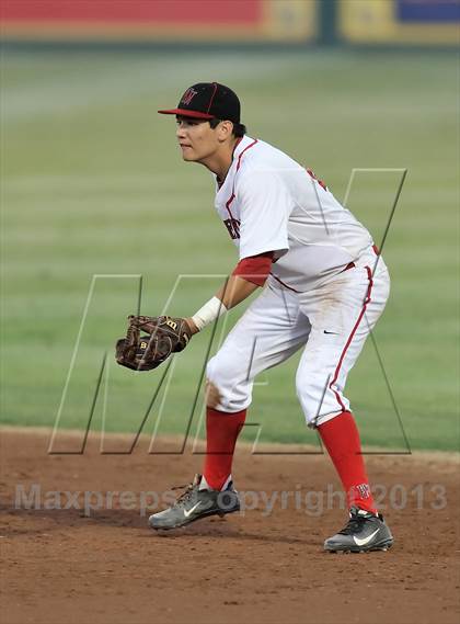 Thumbnail 3 in Los Alamitos vs. Harvard-Westlake (CIF-SS D1 Semi-Final) photogallery.