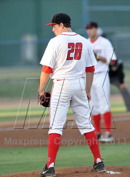 Thumbnail 3 in Los Alamitos vs. Harvard-Westlake (CIF-SS D1 Semi-Final) photogallery.