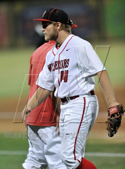 Thumbnail 3 in Los Alamitos vs. Harvard-Westlake (CIF-SS D1 Semi-Final) photogallery.