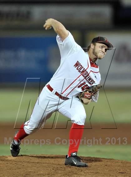 Thumbnail 2 in Los Alamitos vs. Harvard-Westlake (CIF-SS D1 Semi-Final) photogallery.