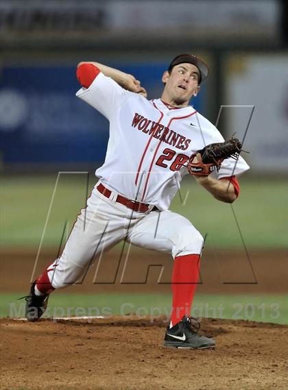Thumbnail 2 in Los Alamitos vs. Harvard-Westlake (CIF-SS D1 Semi-Final) photogallery.