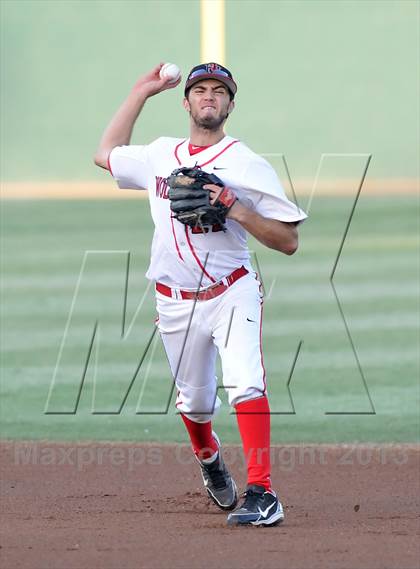 Thumbnail 3 in Los Alamitos vs. Harvard-Westlake (CIF-SS D1 Semi-Final) photogallery.