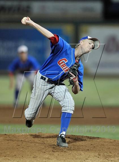 Thumbnail 2 in Los Alamitos vs. Harvard-Westlake (CIF-SS D1 Semi-Final) photogallery.