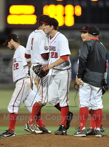 Thumbnail 2 in Los Alamitos vs. Harvard-Westlake (CIF-SS D1 Semi-Final) photogallery.