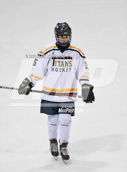 Thumbnail 1 in Churchville-Chili @ Webster Thomas (Section 5 Semifinal) photogallery.