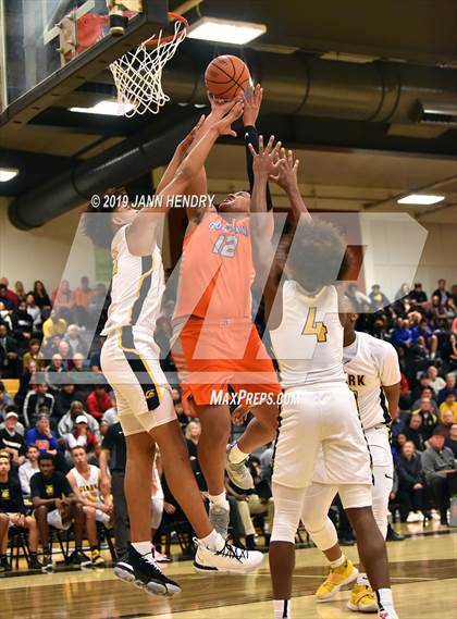 Thumbnail 2 in Bishop Gorman @ Clark photogallery.