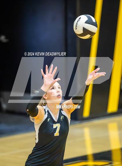 Thumbnail 2 in El Dorado @ Newbury Park (CIF SS Division 4 Semi-Final) photogallery.