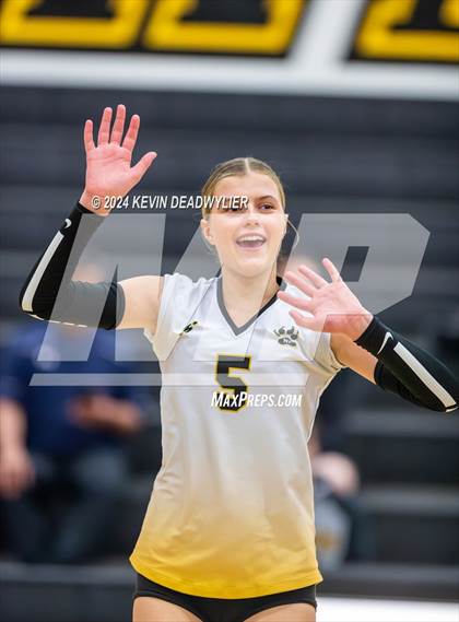 Thumbnail 3 in El Dorado @ Newbury Park (CIF SS Division 4 Semi-Final) photogallery.