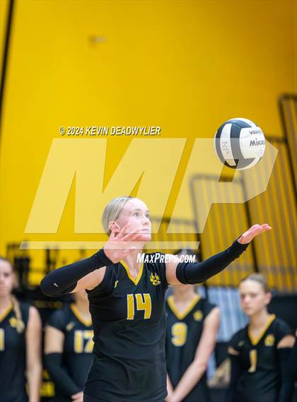 Thumbnail 2 in El Dorado @ Newbury Park (CIF SS Division 4 Semi-Final) photogallery.