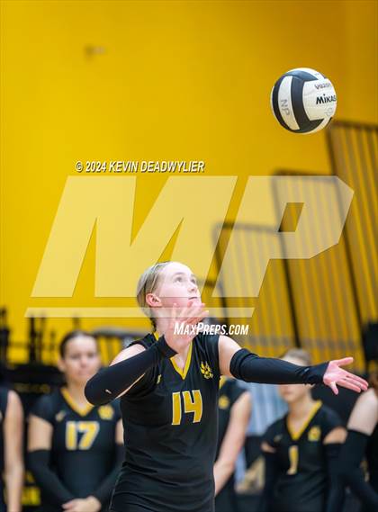 Thumbnail 3 in El Dorado @ Newbury Park (CIF SS Division 4 Semi-Final) photogallery.