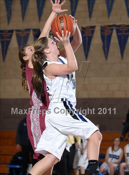 Thumbnail 3 in Bear River vs. Rocklin (Lincoln Invitational) photogallery.