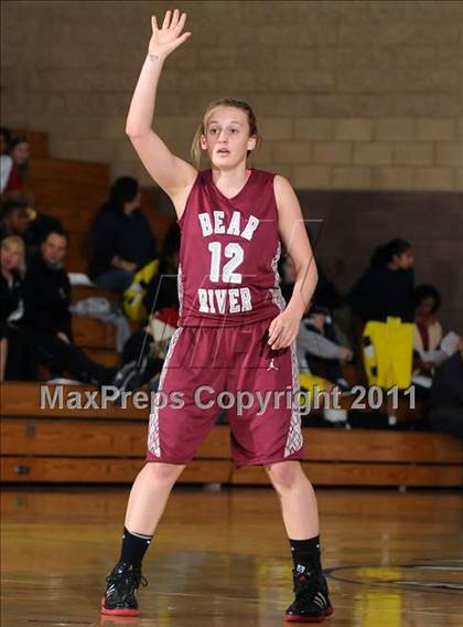 Thumbnail 3 in Bear River vs. Rocklin (Lincoln Invitational) photogallery.