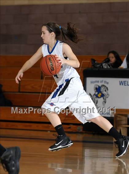 Thumbnail 2 in Bear River vs. Rocklin (Lincoln Invitational) photogallery.