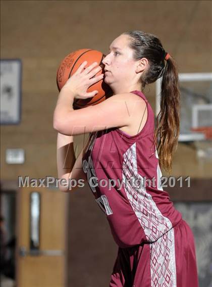 Thumbnail 3 in Bear River vs. Rocklin (Lincoln Invitational) photogallery.