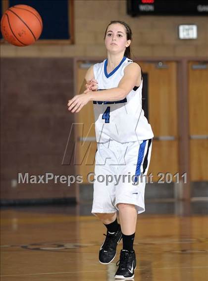 Thumbnail 1 in Bear River vs. Rocklin (Lincoln Invitational) photogallery.