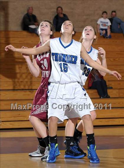 Thumbnail 1 in Bear River vs. Rocklin (Lincoln Invitational) photogallery.