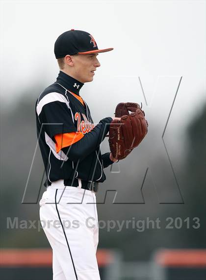 Thumbnail 3 in Kemp vs Ferris (Kemp Tournament) photogallery.