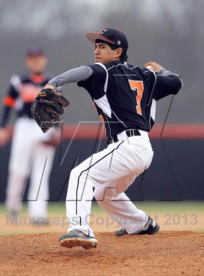 Thumbnail 3 in Kemp vs Ferris (Kemp Tournament) photogallery.