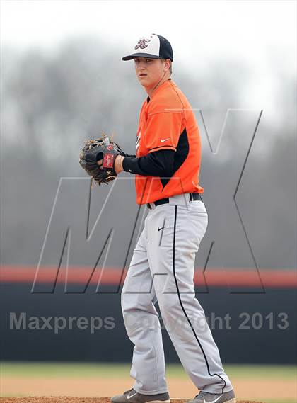 Thumbnail 3 in Kemp vs Ferris (Kemp Tournament) photogallery.